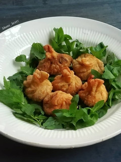 A picture of Potlis samosa.