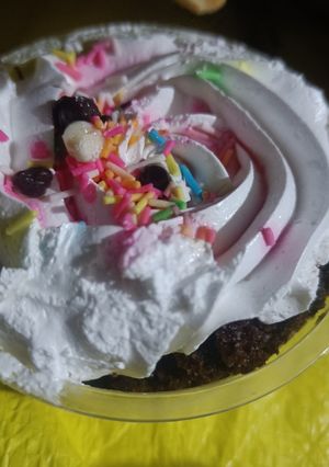 A picture of Homemade Chantilly Vanilla cream.
