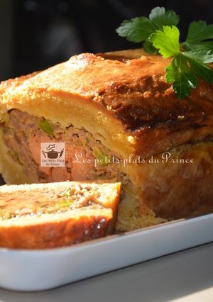 Une photo de Pâté de canard en croûte avec un cœur de foie gras