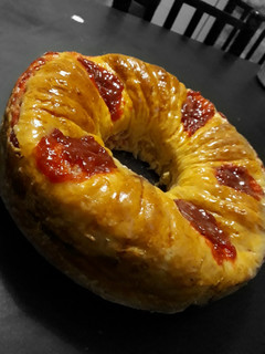 Una foto de Rosca de dulce de membrillo!!