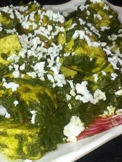 পালং পনির (palang paneer recipe in Bengali) রেসিপির প্রধান ছবি