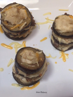 Una foto de Berenjenas con puré de Boletus y babilla de ternera