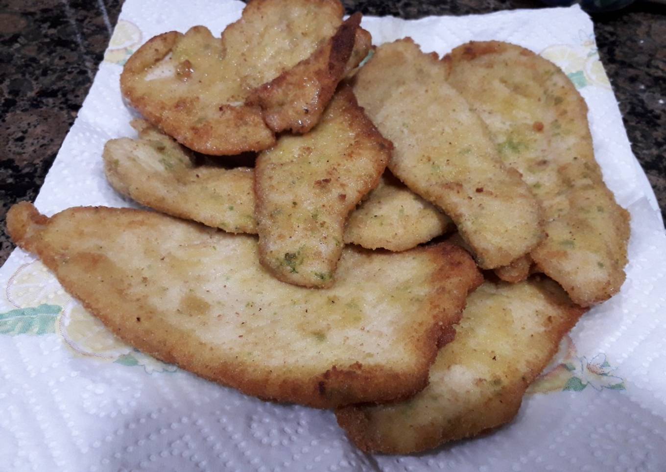 Filetes de pollo empanados