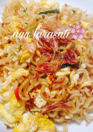 Foto resep Mie Goreng Kangkung (Indomie Instan Goreng)