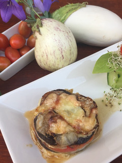 Una foto de Milhojas de berenjena con morcilla