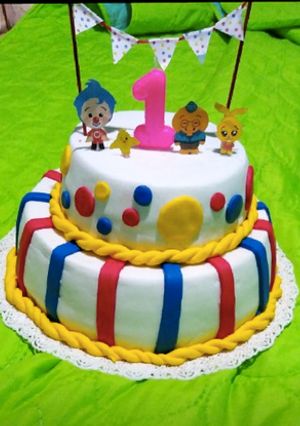 Una foto de Torta decorada con pasta Ballina