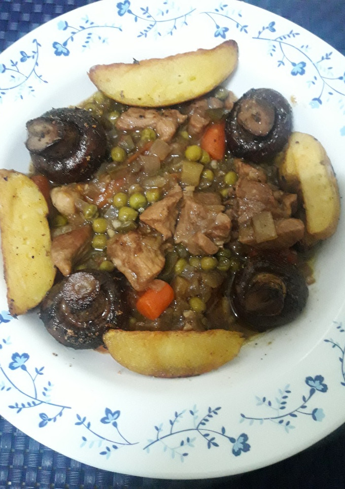 Una foto de Ragout de cerdo ibérico al Pedro Ximénez