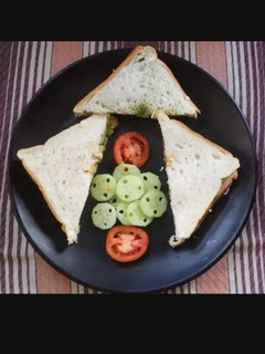 वेज सैंडविच (Veg sandwich recipe in hindi) रेसिपी मुख्य फोटो
