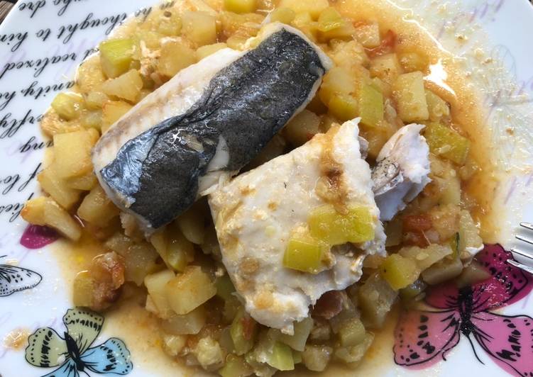 Merluza en papillote con verduras