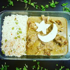 A picture of Green Mutton Handi.