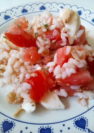 Foto principal de Ensalada de arroz y atún