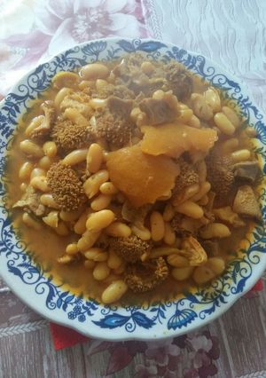 صورة لوصفة الفاصولياء أو اللوبية البيضاء بتقلية البقر