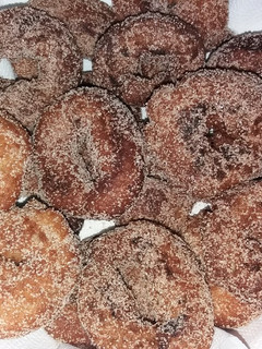 Una foto de Roscos fritos de limón sin lactosa