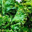 🌱 Cải Xoăn Nướng Giòn (Chips Kale)