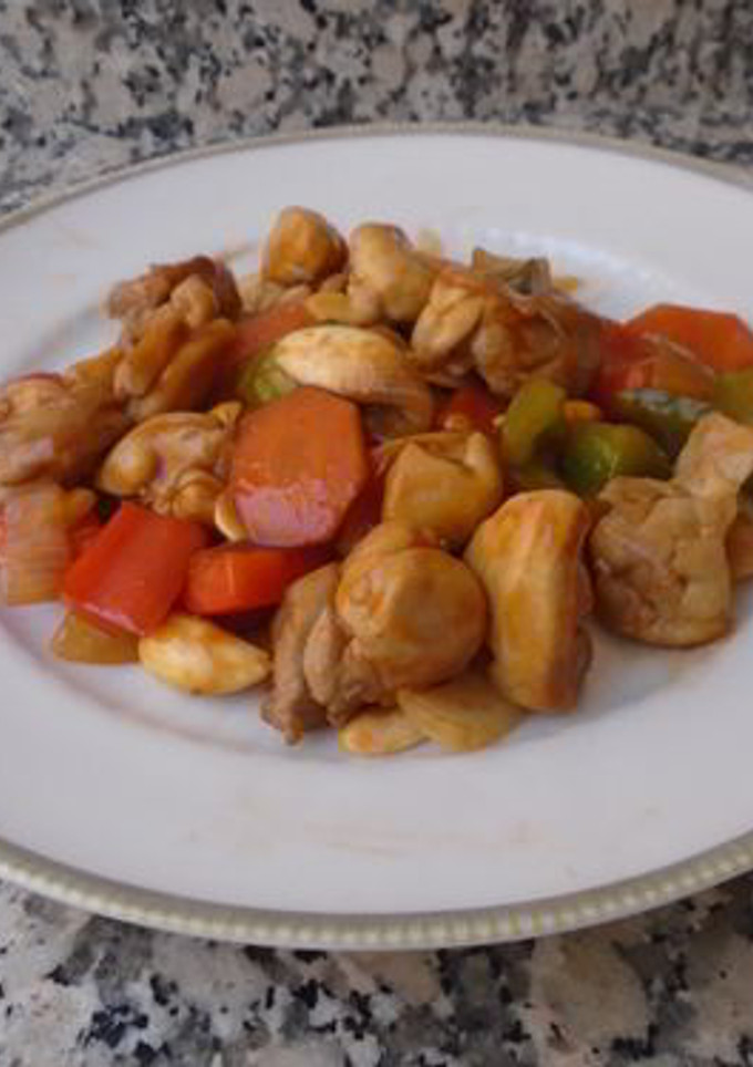 Una foto de Pollo con almendras