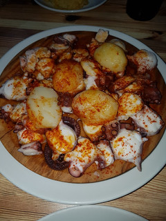 Una foto de Pulpo a la gallega