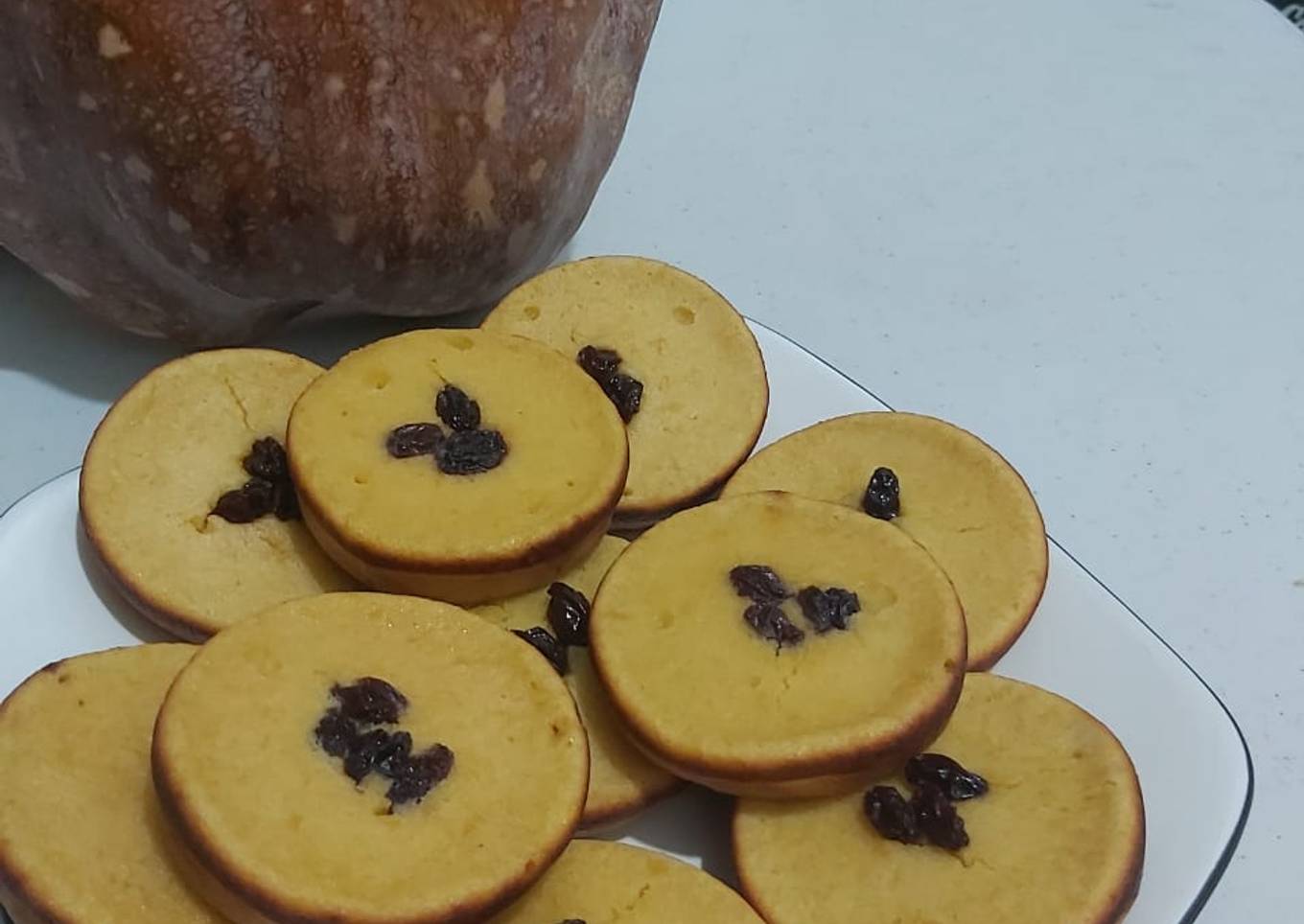 70. Kue Lumpur Labu