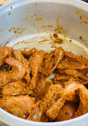 A picture of Chicken tikka marination.