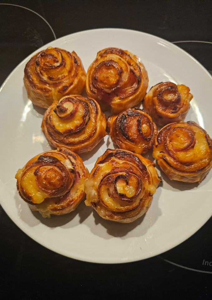 Una foto de Rollitos bacon y queso