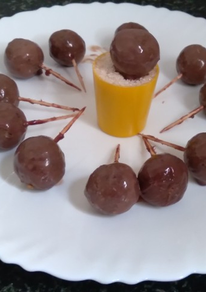 சாக்கோ கேக் லாலிபாப் 🍭🍭(Choco lollipop recipe in tamil) செய்முறை முக்கிய புகைப்படம்