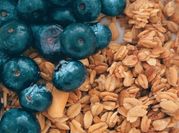 Una foto de granola proteica