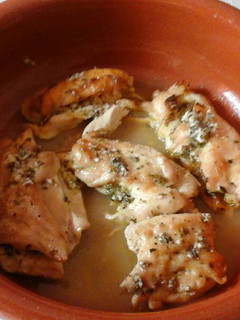Una foto de Pollo a las finas hierbas