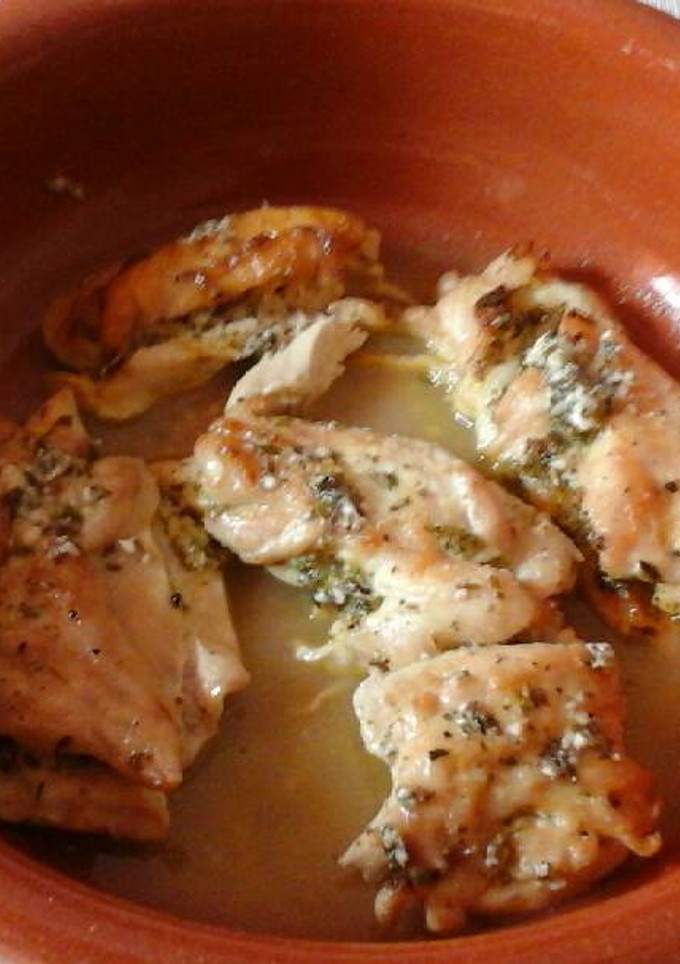 Una foto de Pollo a las finas hierbas