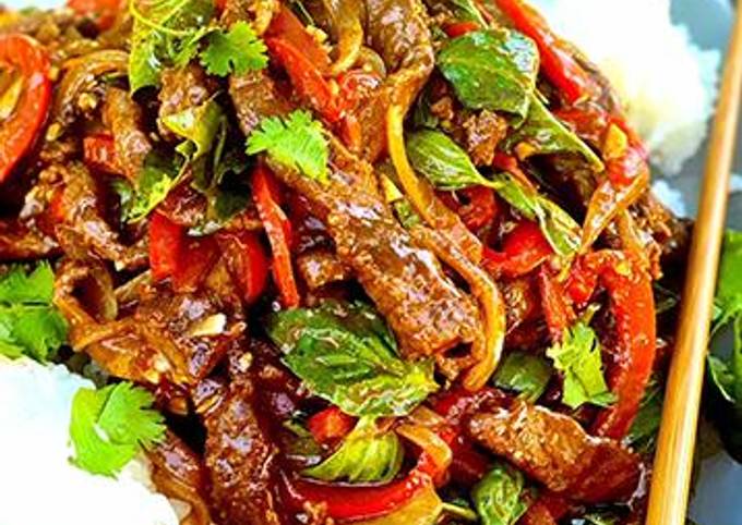 How to Prepare Homemade Thai Basil Wagyu Beef Stir Fry