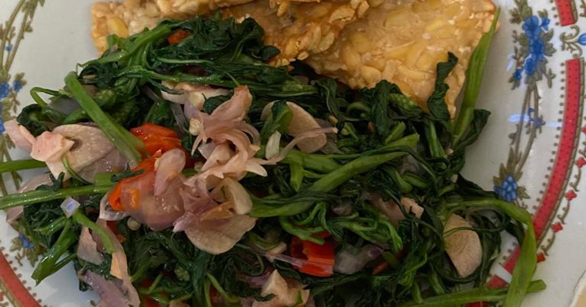 Jukut gonde / sayur gonde (masakan khas Bali)