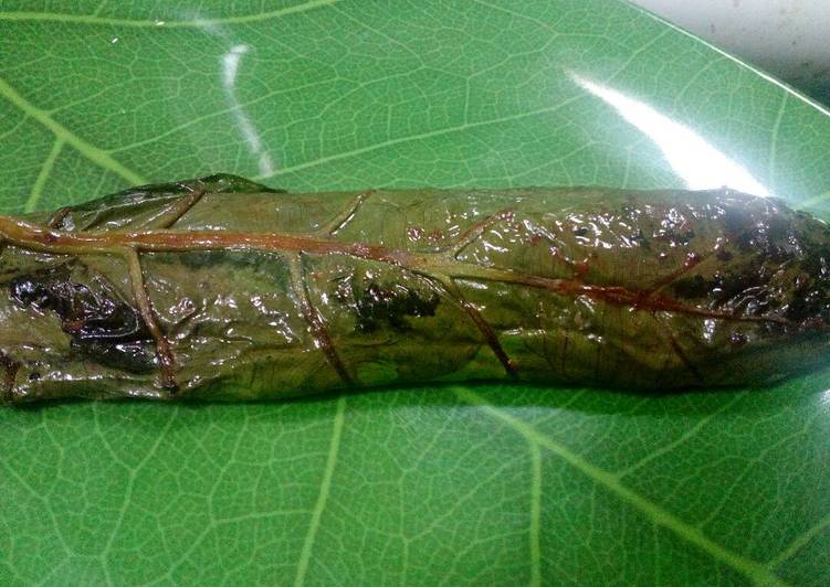 Bagaimana Menyiapkan Peda goreng bungkus daun talas Anti Gagal