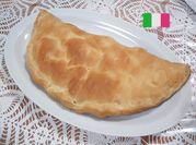 Una foto di wurstel e pasta sfoglia