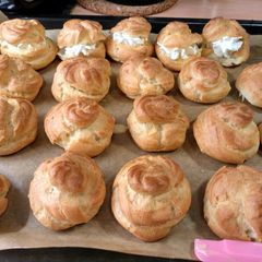 A picture of Cream Puff.