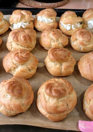 A picture of Cream Puff.