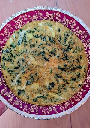 Una foto de Tortilla de hojas de rabanito 🥬 Receta de aprovechamiento ♻️