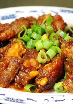 Hình của món Sườn chua ngọt Bắc Kinh.