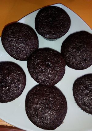 A picture of Simple chocolate cupcakes.