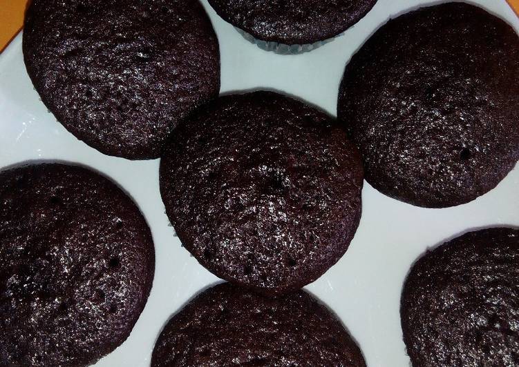 Step-by-Step Guide to Make Any-night-of-the-week Simple chocolate cupcakes