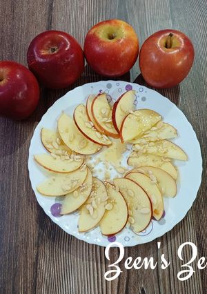 A picture of Rockit Apple and Seeds Salad.
