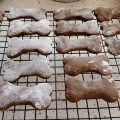A picture of Cinnamon Molasses Dog Biscuits.