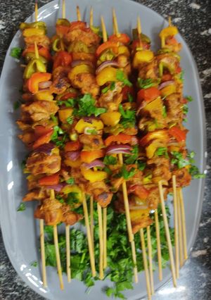 A picture of Chicken Shish Tawook.