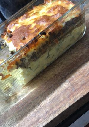 Una foto de Pastel de carne y zapatillos