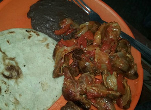 Una foto de Mollejas de pollo estofadas