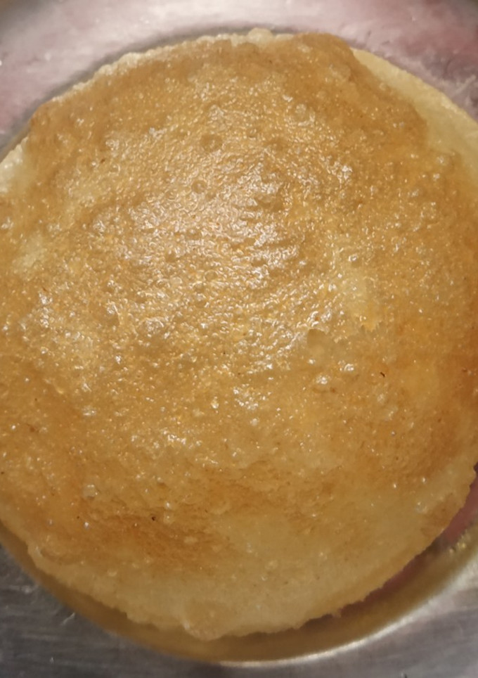 உப்பலாக பூரி செய்வது எப்படி - ரவை, மைதா தேவையில்லை செய்முறை முக்கிய புகைப்படம்