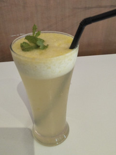 A picture of Lemon Ginger slush.