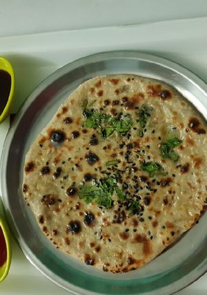 A picture of Amritsari aloo kulcha.