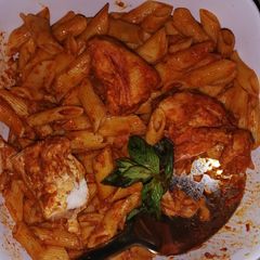 A picture of Spaghetti with chicken.