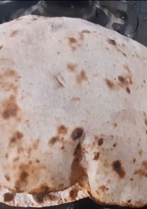 गेहूं की रोटी(gehun ki roti recipe in hindi) रेसिपी मुख्य फोटो