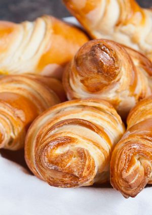 Vajas croissant recept fotója
