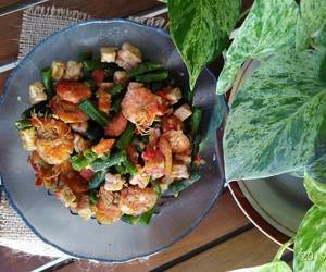 Gampangnya Memasak Oseng udang, kacang panjang, tempe Mantul Banget