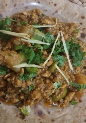A picture of Aloo Chicken keema.